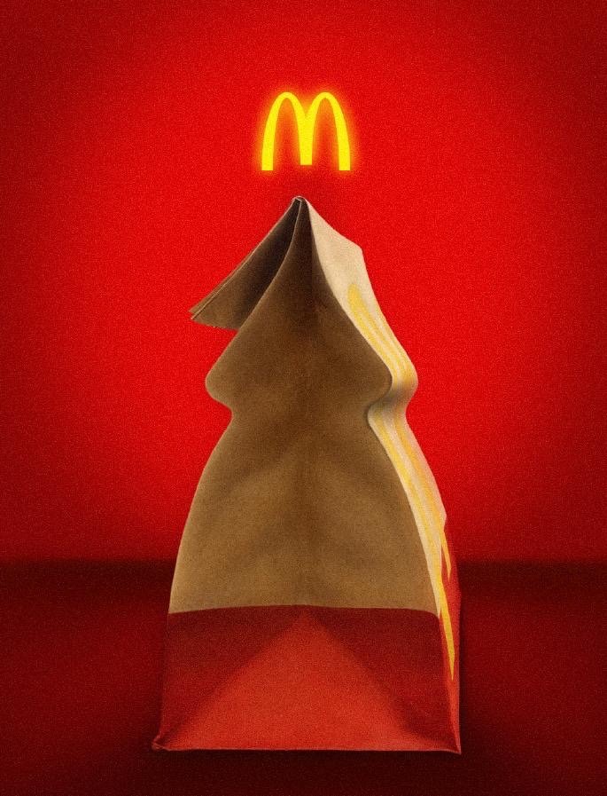 創(chuàng)意藍色海報設計 字體排版、構(gòu)圖與背景的藝術(shù)融合